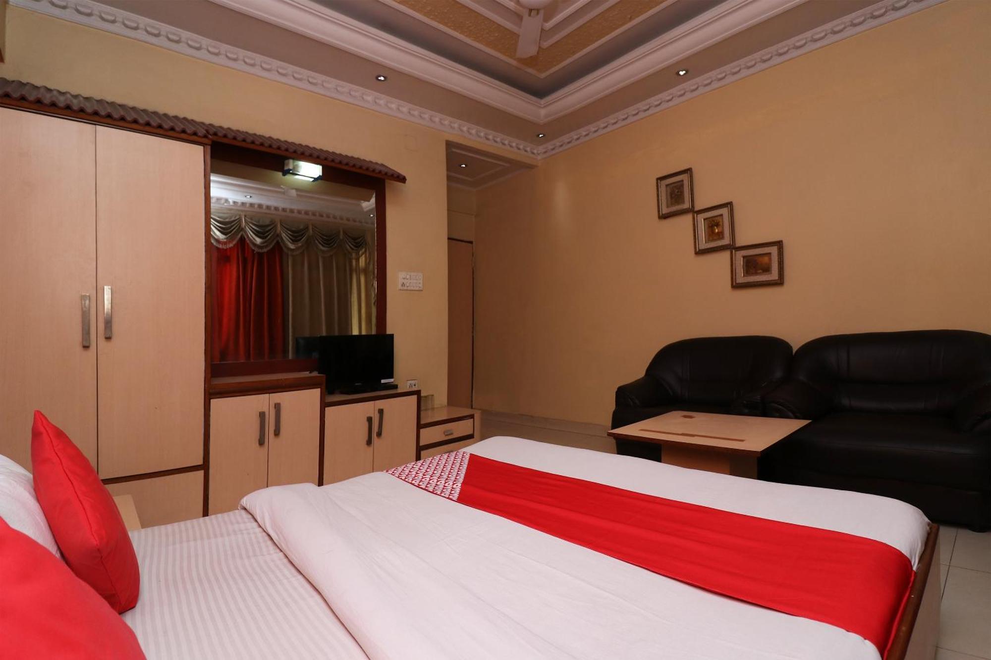 Hotel O Akash Regency ดันแบด ภายนอก รูปภาพ