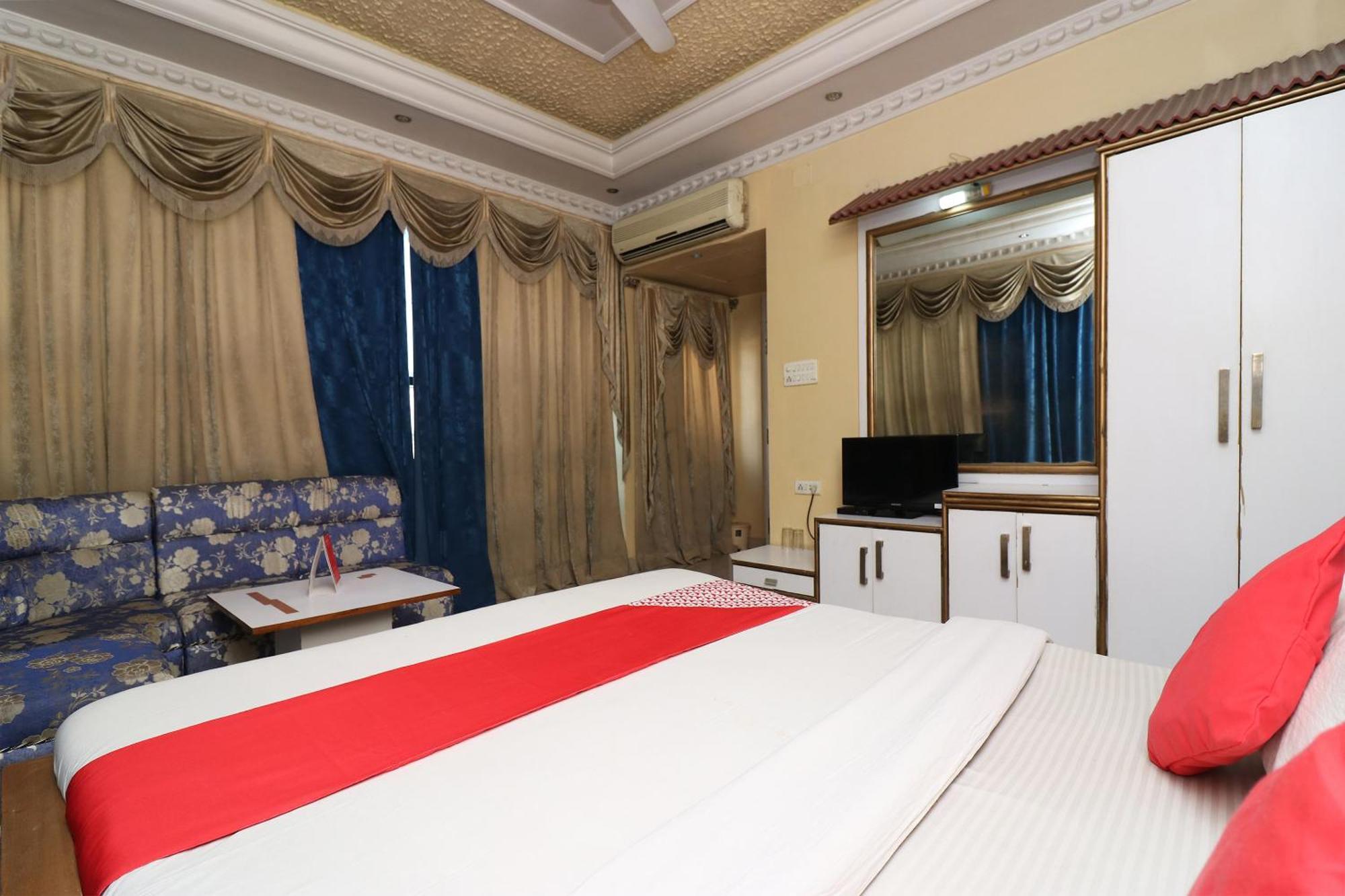 Hotel O Akash Regency ดันแบด ภายนอก รูปภาพ