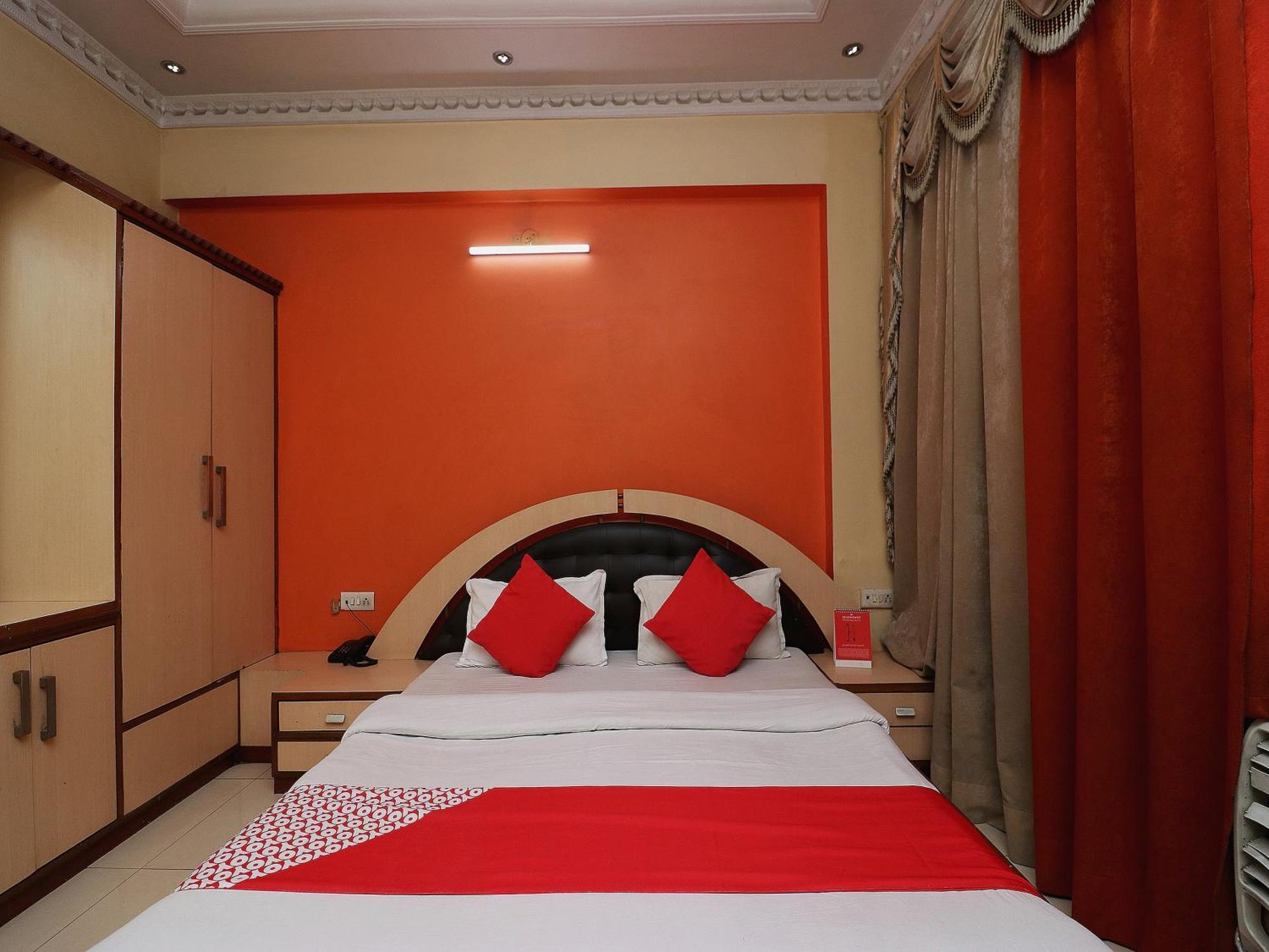 Hotel O Akash Regency ดันแบด ภายนอก รูปภาพ